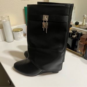 Black ankle bootie